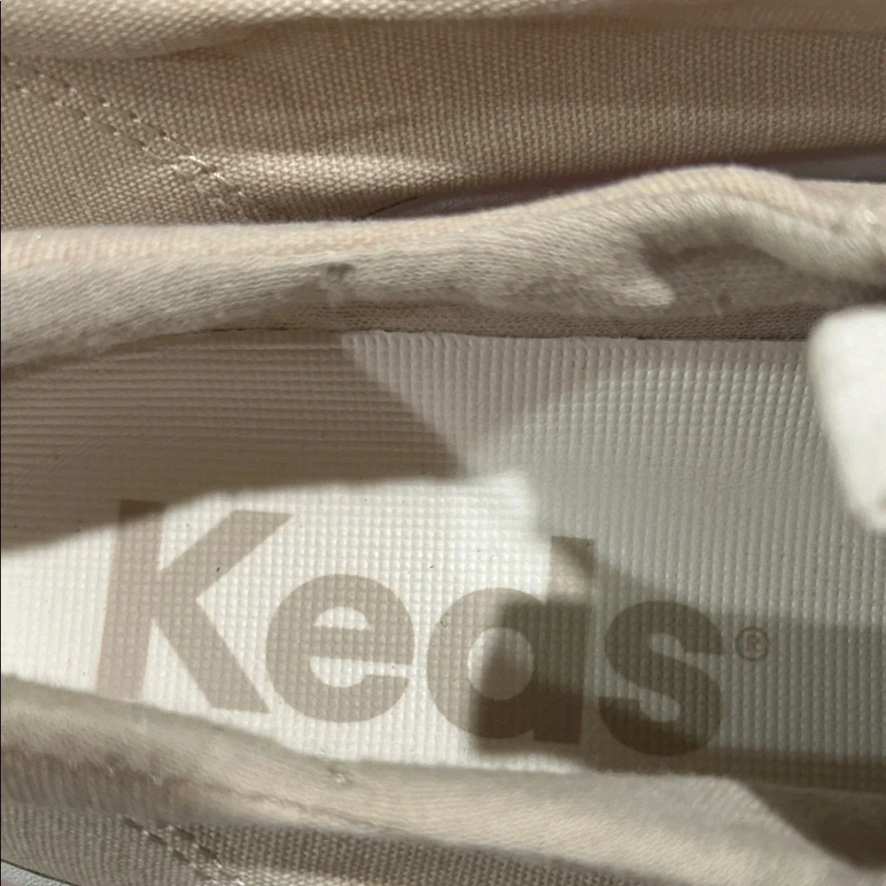 Keds Women's Beige Canvas Sneakers NWOT - Picture 3 of 6
